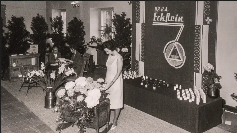 Linde Eckstein at an early trade show